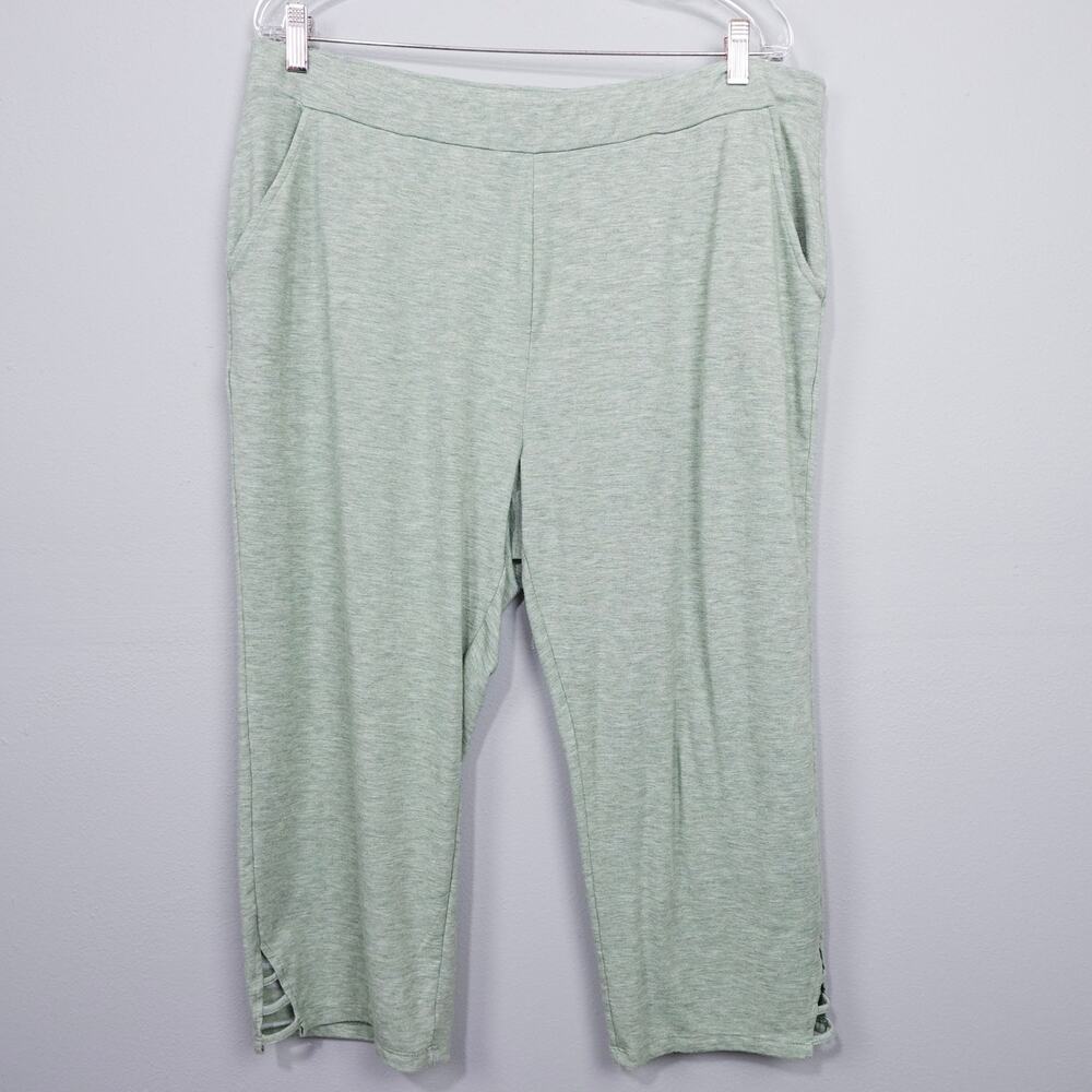 Chicos‎ Weekends Pull On Knit Pants Sz XL 3 Light Heathered Green Capri Cropped